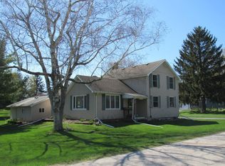 S50W30735 Old Village Rd, Mukwonago, WI 53149