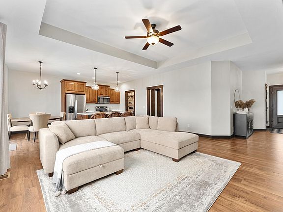 5th image of 6442 Burr Oak Ln