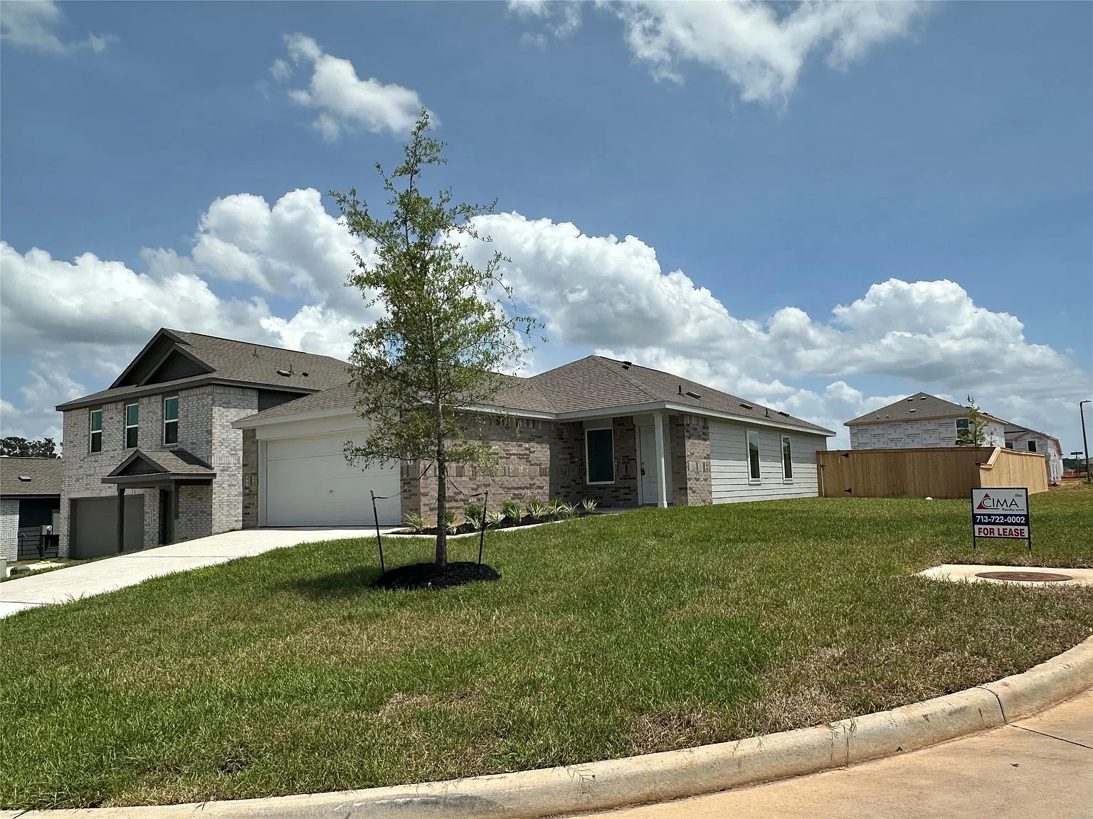 3 bed, 2.0 bath, 1273 sqft, $1,699 — Photo 2