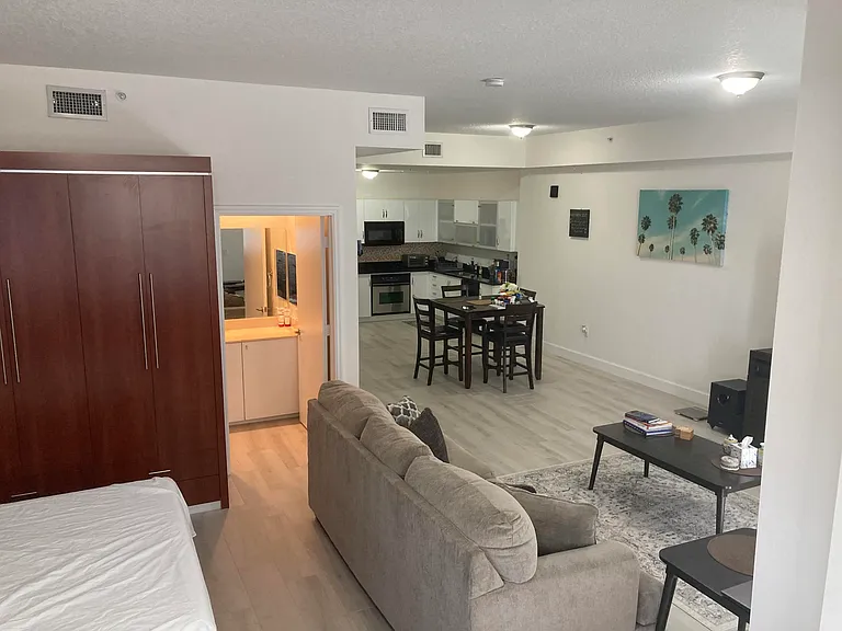 1617 N Flagler Dr #704 — Photo 26