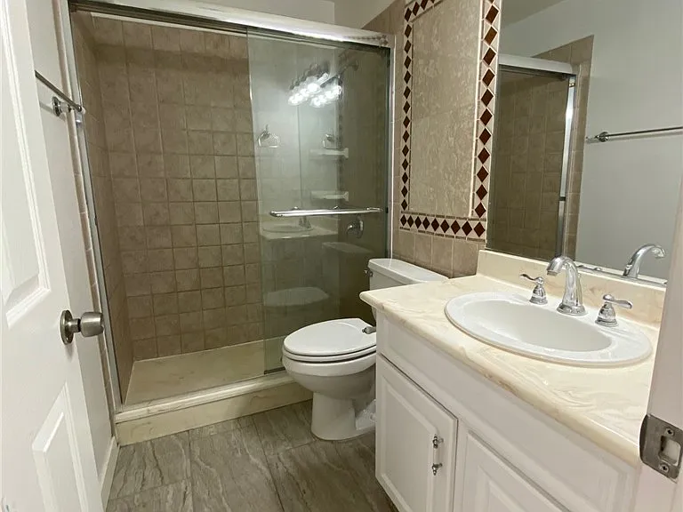 8220 James Grayson Dr — Photo 9