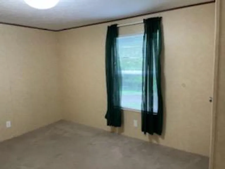 1000 Dickinson Mobile Home Park — Photo 6