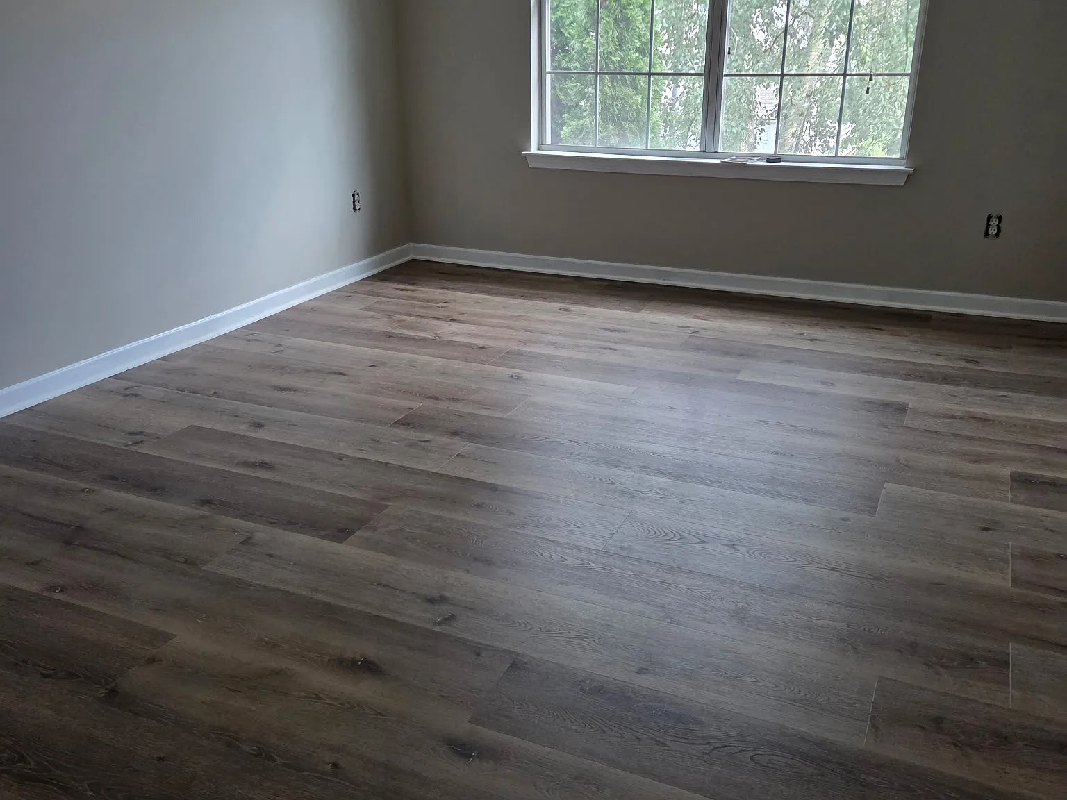 5 bed, 3345 sqft, $2,650 — Photo 3