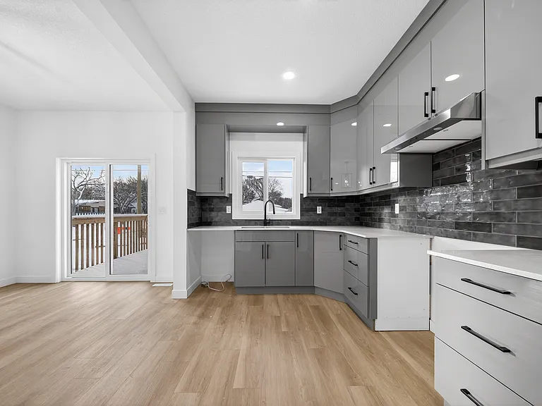 8600 121st Ave NW — Photo 8