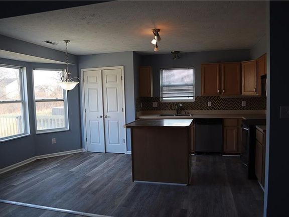 4th image of 6343 Kelsey Dr