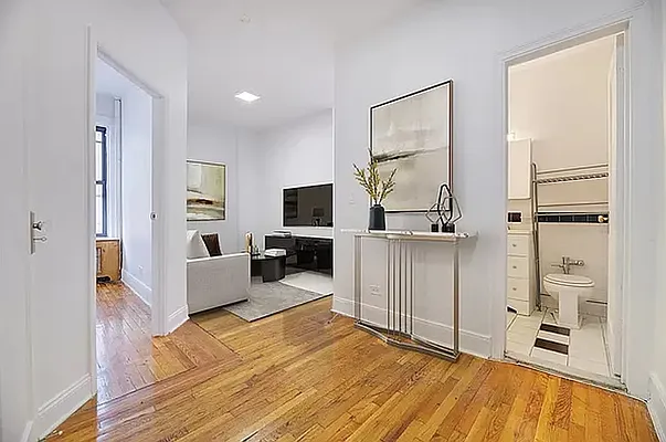 Rented by REAL New York | media 13