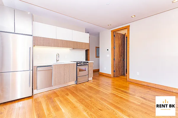 Rented by RENTBK LLC | media 2