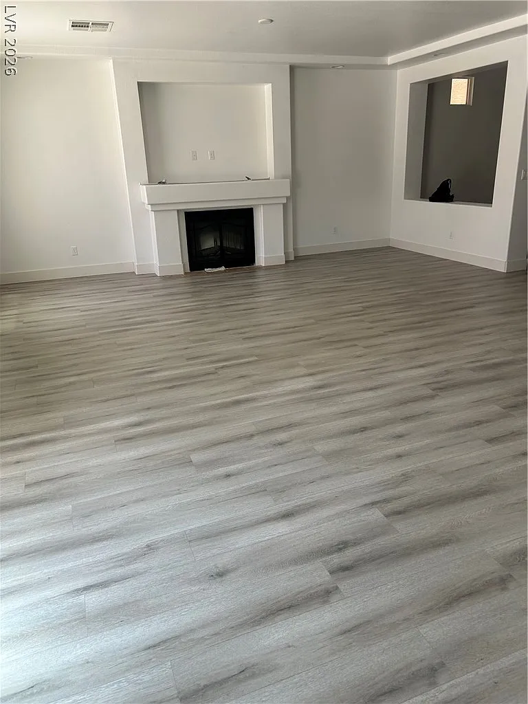 5 bed, 2.5 bath, 2900 sqft, $3,700 — Photo 3