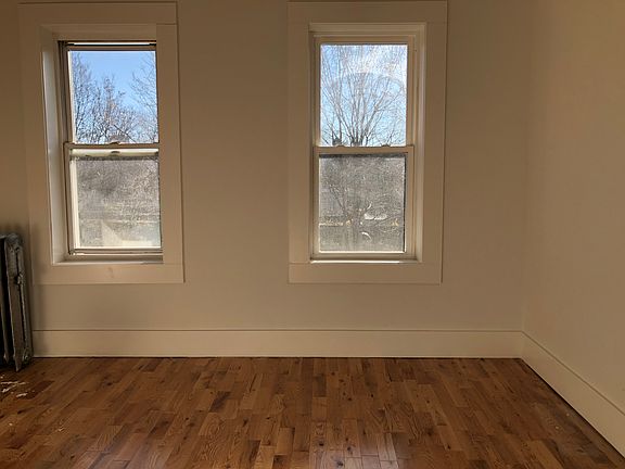 3rd image of 272 Monticello Ave #6E