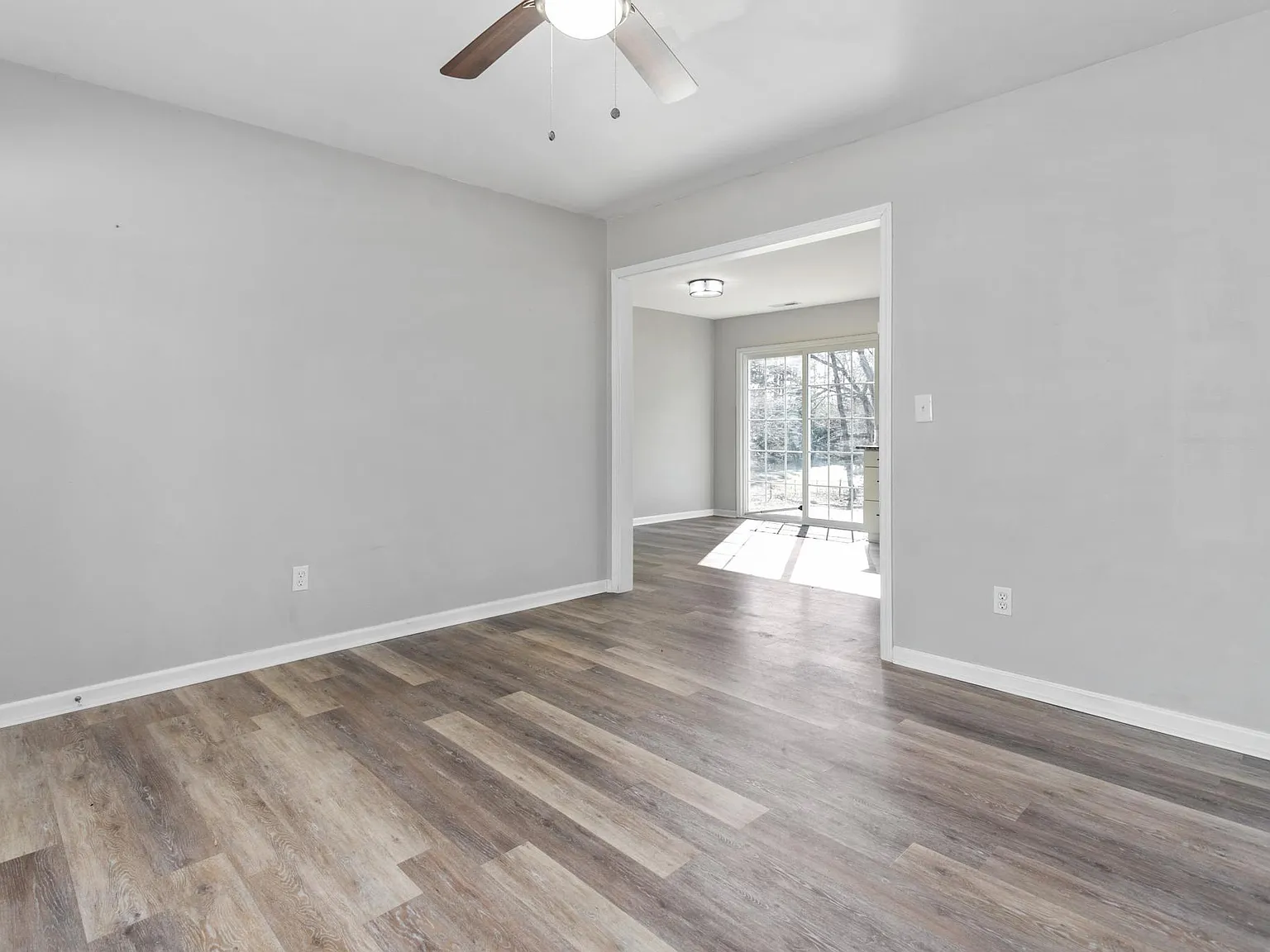 3 bed, 1050 sqft, $1,675 — Photo 4