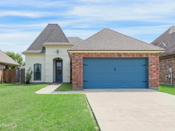 115 Black Pine Dr, Lafayette, LA 70508