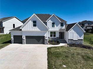 10749 N Hickory Ct, Kansas City, MO 64155