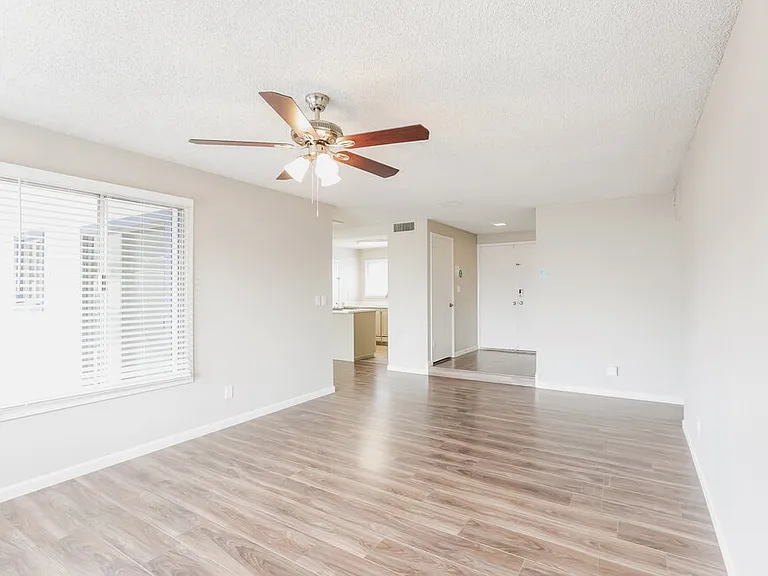 4014 E Apollo Rd — Photo 7