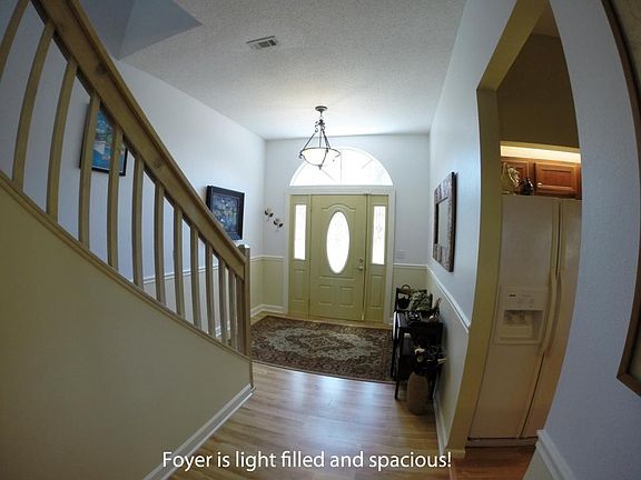 3rd image of 905 Lawton Ct