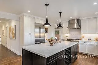 325 Moncada Way — Photo 7