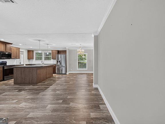 4th image of 147 Ralph Garrison Rd