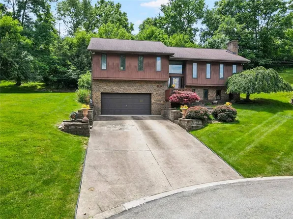 4874 Leona Dr, Pittsburgh, PA 15227