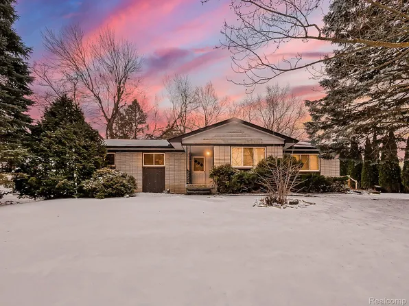 484 Upland Ave, Pontiac, MI 48340