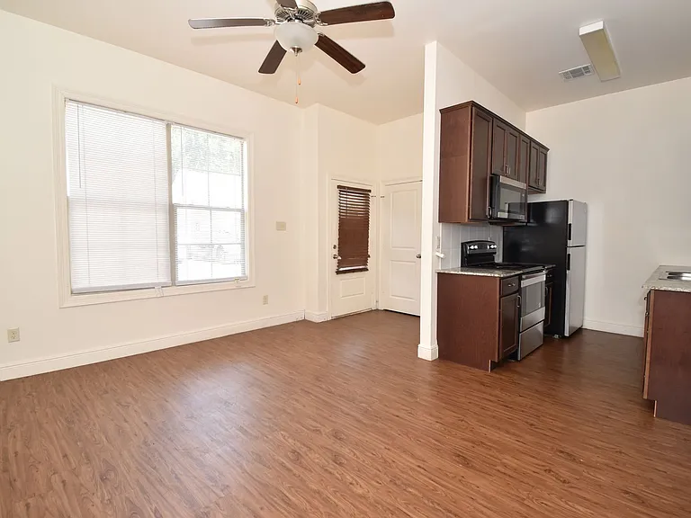 2408-2464 W Barnett Springs Ave — Photo 8