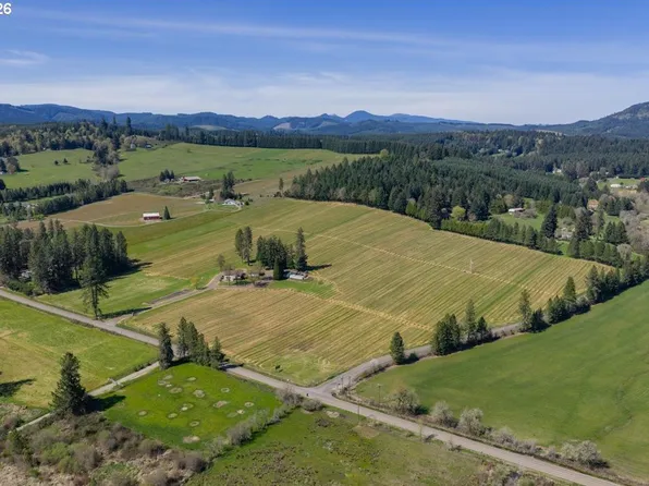 25357 High Pass Rd, Junction City, OR 97448