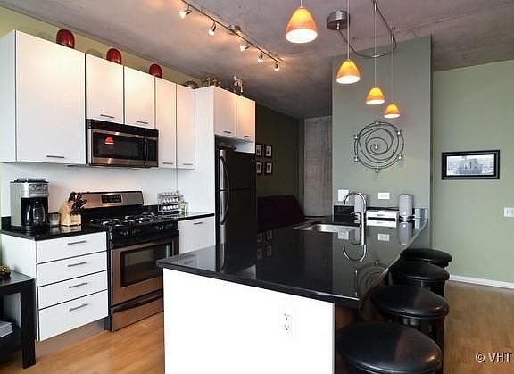 2nd image of 659 W Randolph Ave #908