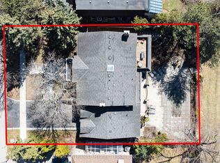 6 Penwood Cres, Toronto, ON M3B 2B9