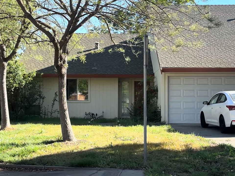 1st image of 2701 Quail St