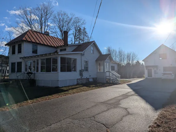 47 W Main St #A, Conway, NH 03818