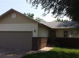 506 S Ohio St, Mount Hope, KS 67108