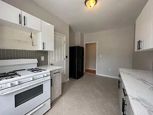 234 Jewett Ave Photo 1