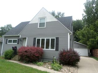 802 Locke Ave, Waterloo, IA 50702