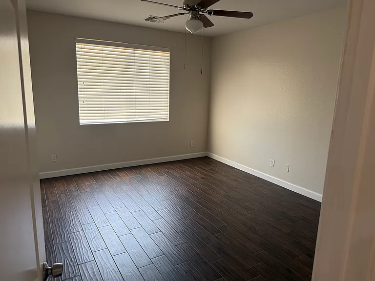 7303 W Donner Dr — Photo 11