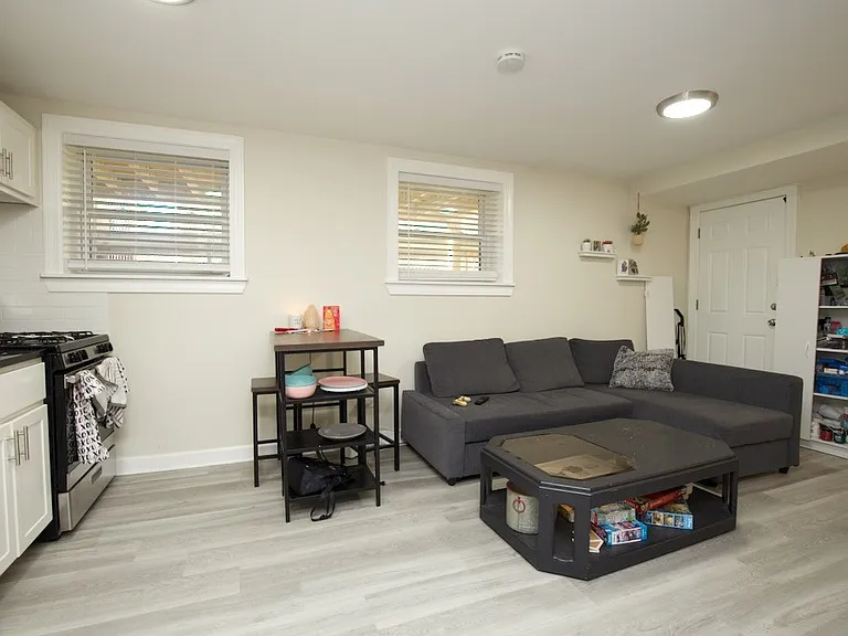 732 W Roscoe St #AGN — Photo 6
