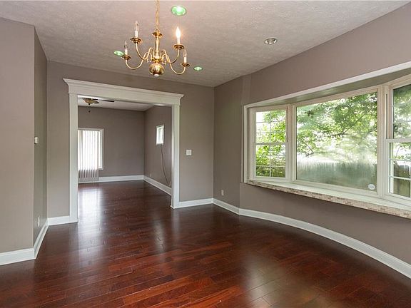 4th image of 3334 N Capitol Ave