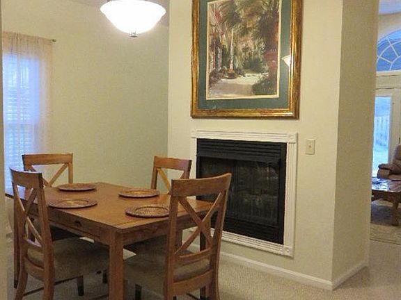 4th image of 2308 Lilac Park