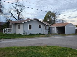2326 Locust St, Selma, CA 93662