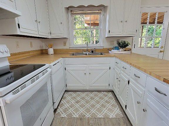 5th image of 3105 Milan Dr