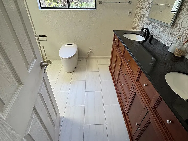 1338 Joy Rd — Photo 15