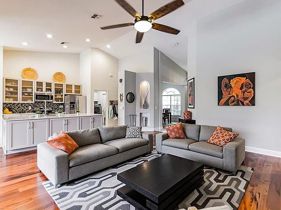 4th image of 1156 English Garden Ln