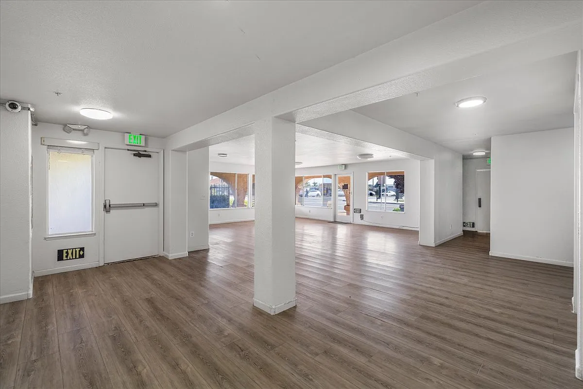 1 bed, 700 sqft, $1,850 — Photo 2