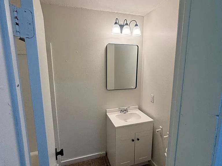 1815 Harding Blvd — Photo 3