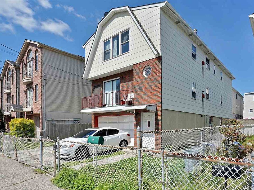 2nd image of 245 Webster Ave