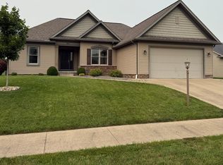 485 Gasser Cir SE, New Philadelphia, OH 44663