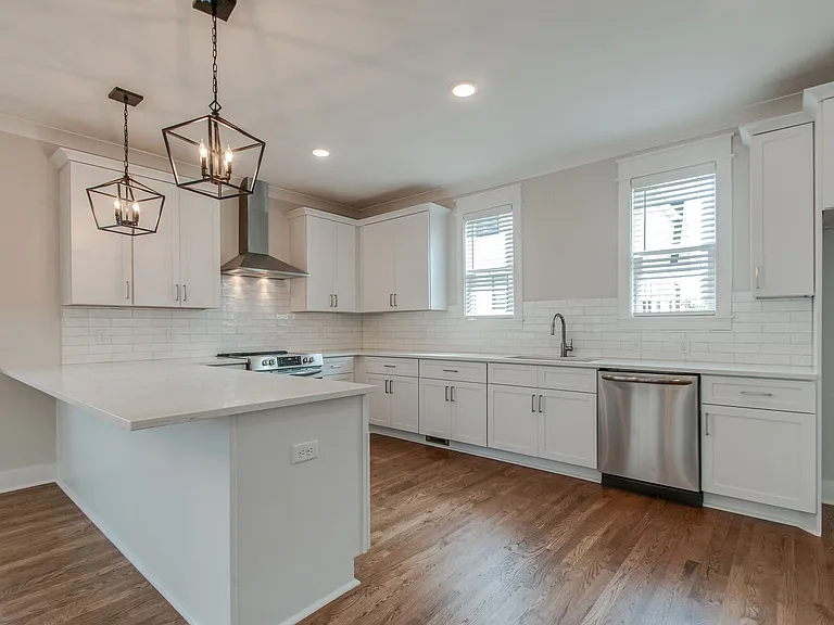 530 Edwin St #2 — Photo 9
