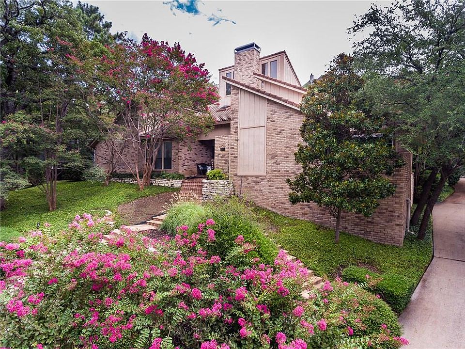 1st image of 805 Portofino Dr