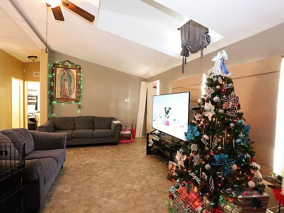 3rd image of 821 Spindrift Ave #821