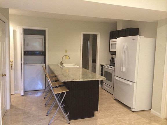 4th image of 4030 N Aberdeen St