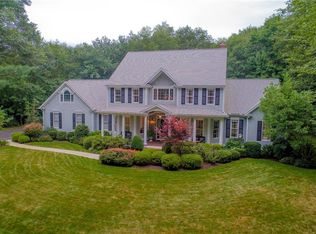 94 Sugarbush Trl, Saunderstown, RI 02874