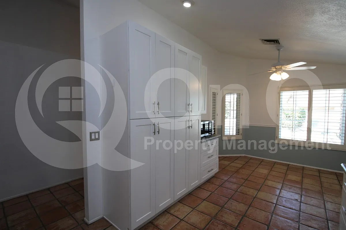 3 bed, 2.0 bath, 1592 sqft, $2,690 — Photo 4