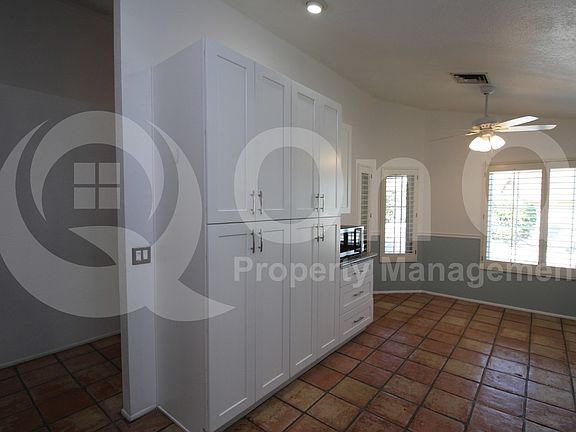 4th image of 1118 N 87th St